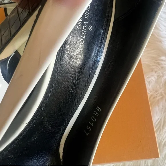 *SOLD* LOUIS VUITTON Pump Heels Wedge Leather Snake LV Print - Picture 10 of 11
